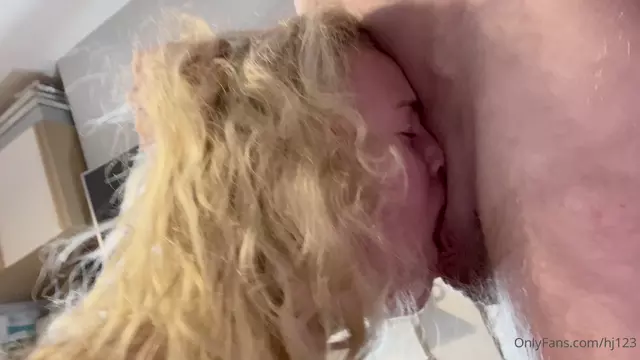 Poster: Hattie James @hattiejames - Blowjob PPV