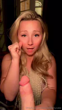 Poster: Sexy Pattycake @pieceofpattycake - My sexiest outfit handjob