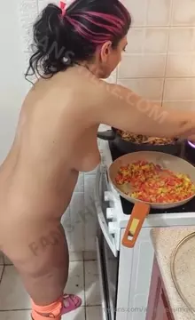 Poster: Avital Bensimon @avitalbensimon - Naked Cooking