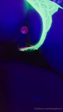 Poster: Bailey Knox @baileyknox1 - Neon Scene PPV