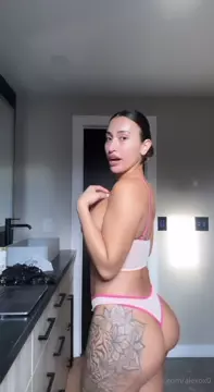 Poster: Alex Bravo @alexox0 - Sexy lingerie try on haul Poster: Alex Bravo @alexox0 - Sexy lingerie try on haul